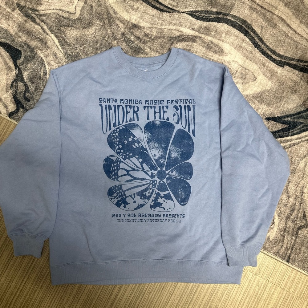 Hollister Oversized Graphic Sweatshirt